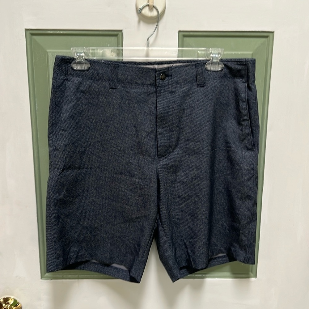 Mens golf shorts